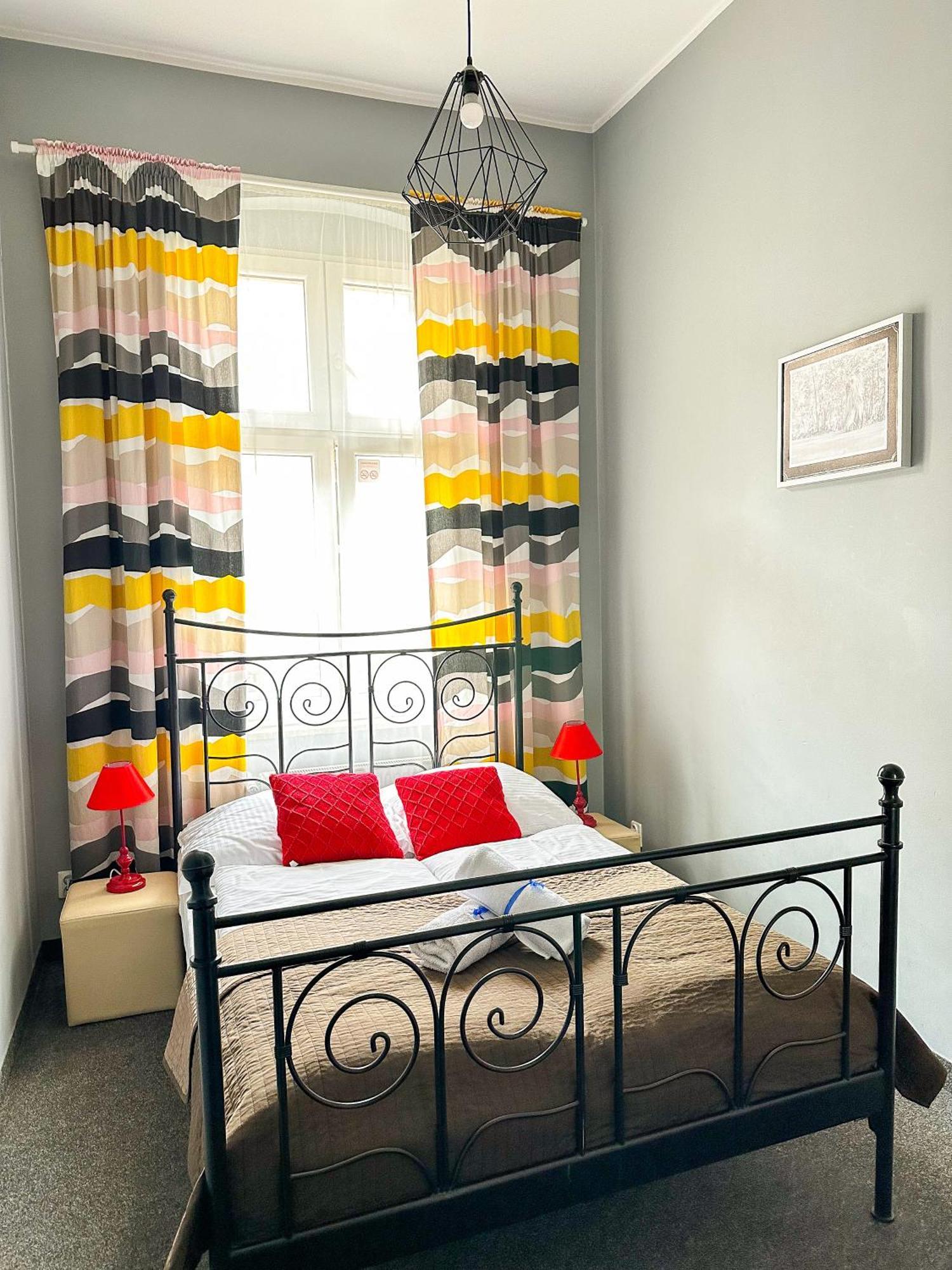 Expolis Residence - City Center Mtp Targi - 24H #Betterthanyourex Познан Екстериор снимка