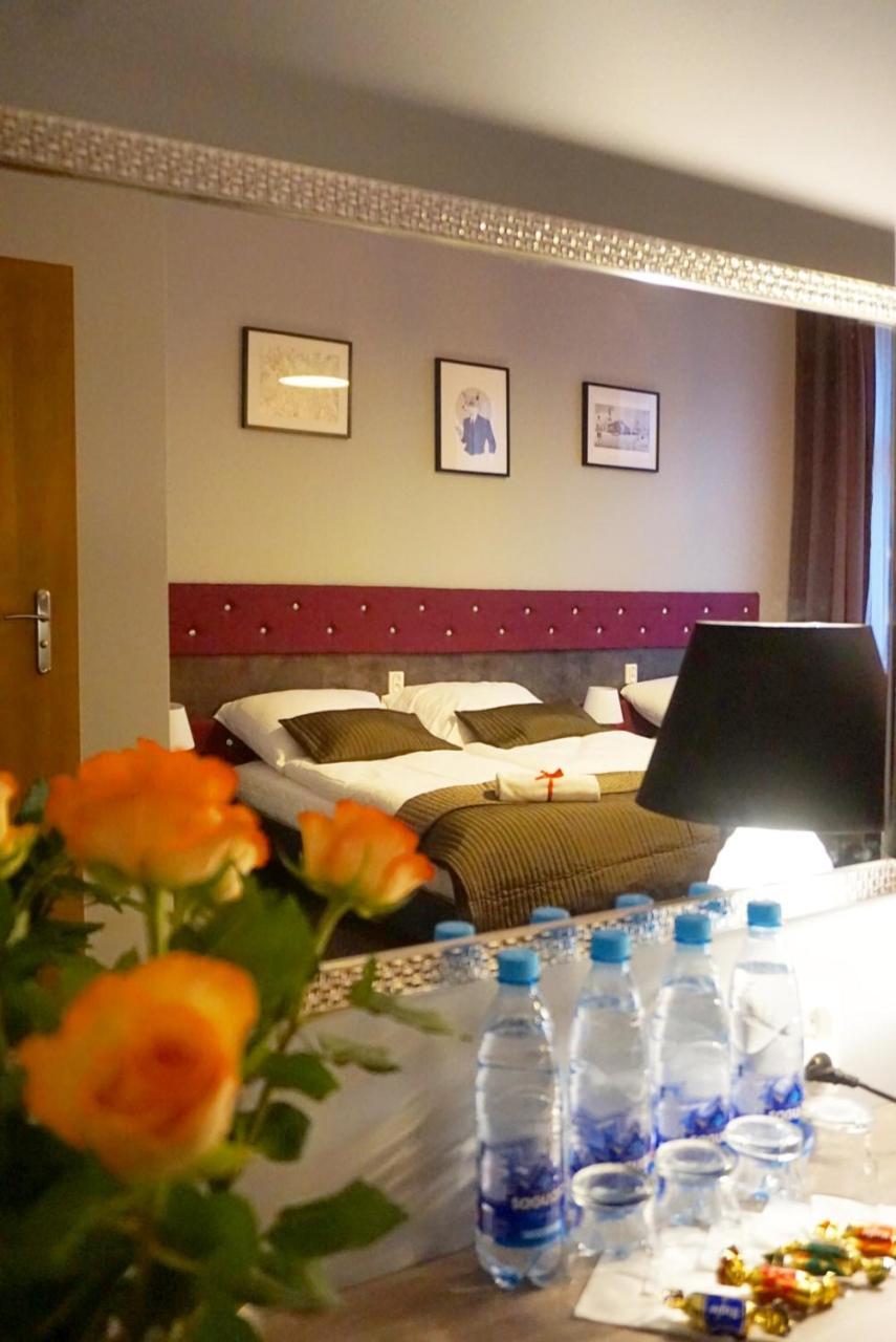 Expolis Residence - City Center Mtp Targi - 24H #Betterthanyourex Познан Екстериор снимка
